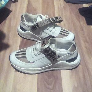 Burberry's